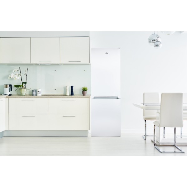 Фото - Холодильник Beko RCSA366K40WN